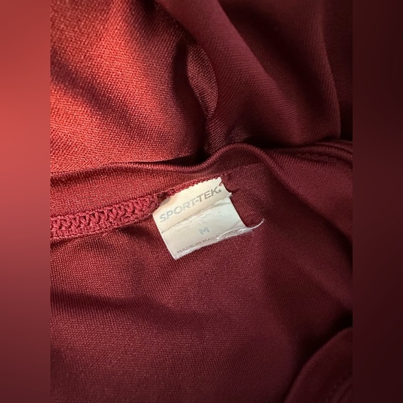 Sport-Tek 46 Climbs 2019 Performance Tee Red Size M - Picture 3 of 5